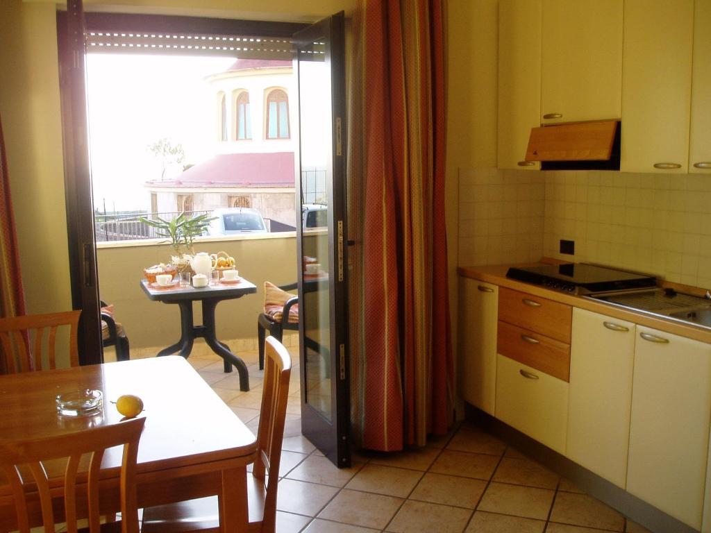 Miramare Residence Pozzuoli Zimmer foto